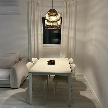 Botanical Apartment Split